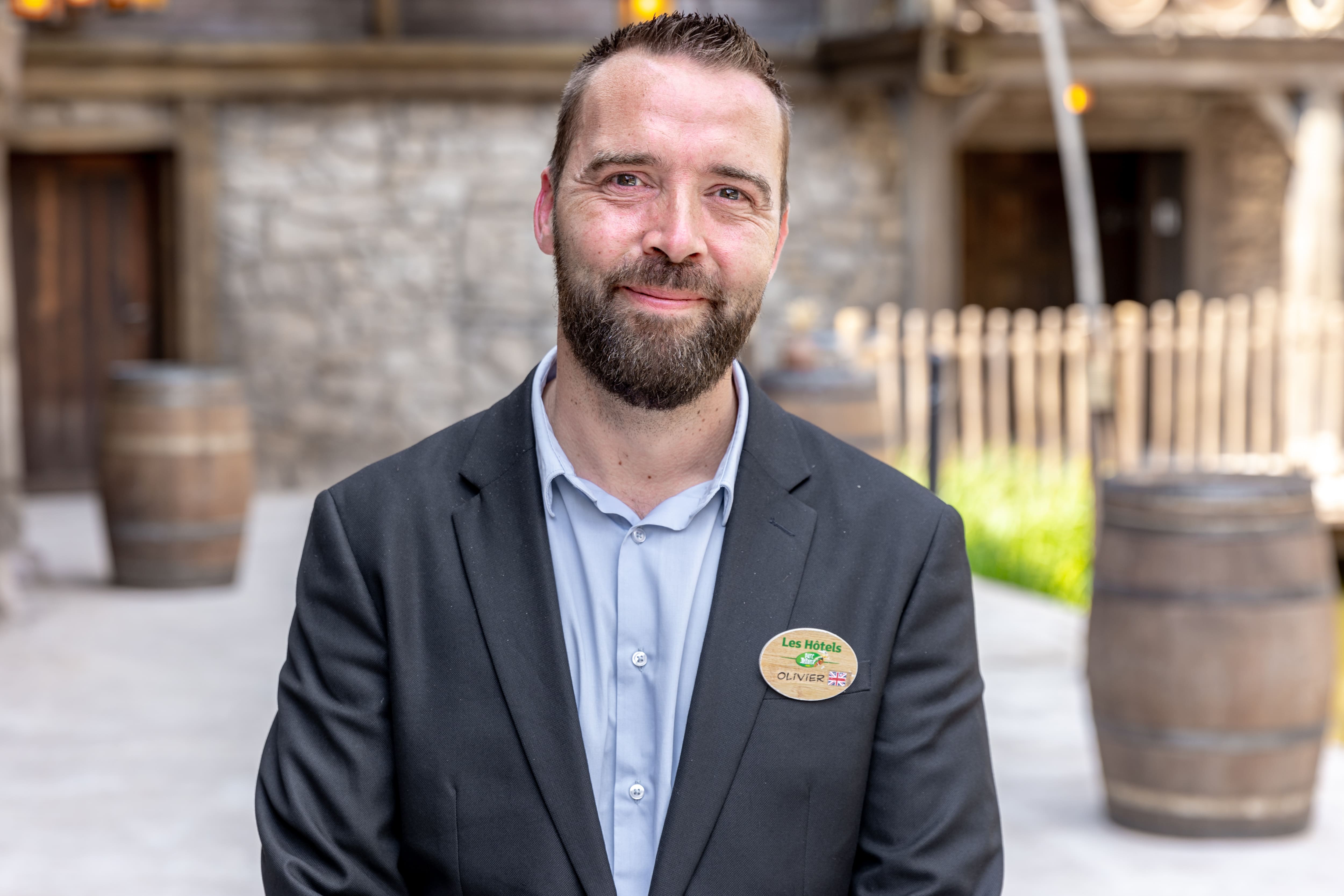 Portrait d’Olivier Lesueur, responsable d’exploitation du pôle hôtelier
